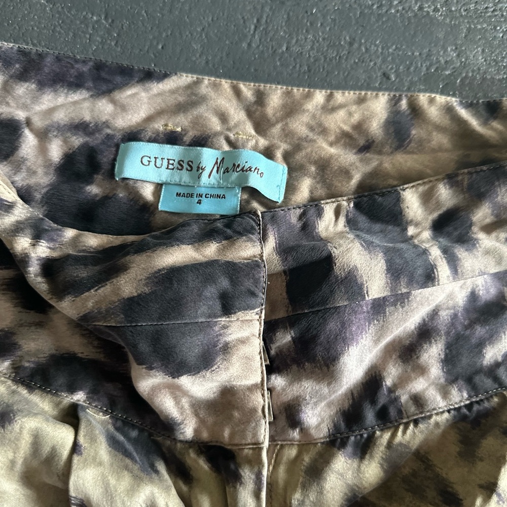 Guess shorts super cute size 4